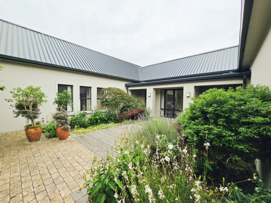 3 Bedroom Property for Sale in Kingswood Golf Estate Western Cape